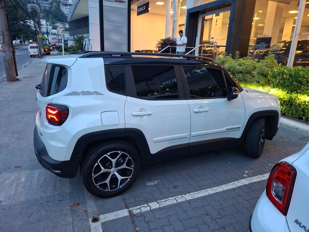 Jeep-RENEGADE-1.3 T270 TURBO FLEX SAHARA AT6