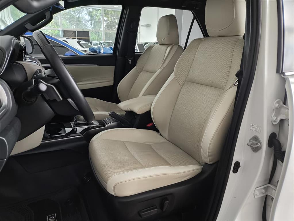 HILUX SW4 2.8 D-4D TURBO DIESEL DIAMOND 7L 4X4 AUTOMÁTICO14