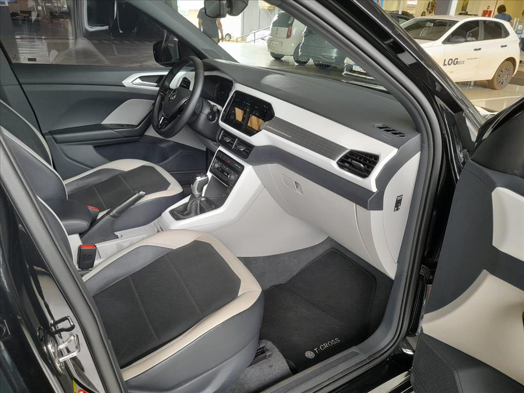 T-CROSS 1.4 250 TSI TOTAL FLEX HIGHLINE AUTOMÁTICO10