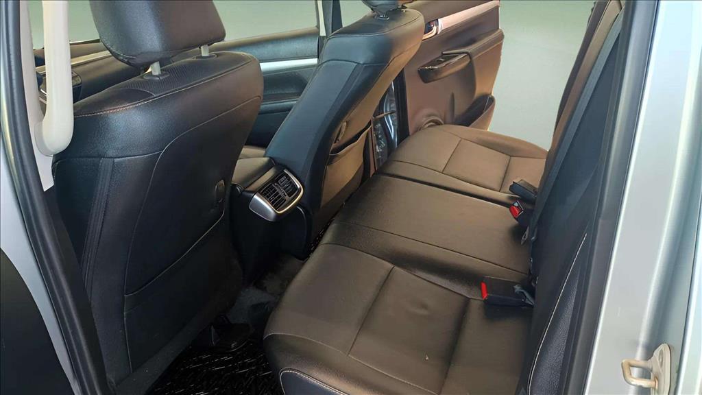 HILUX 2.8 D-4D TURBO DIESEL CD SRX 4X4 AUTOMÁTICO8