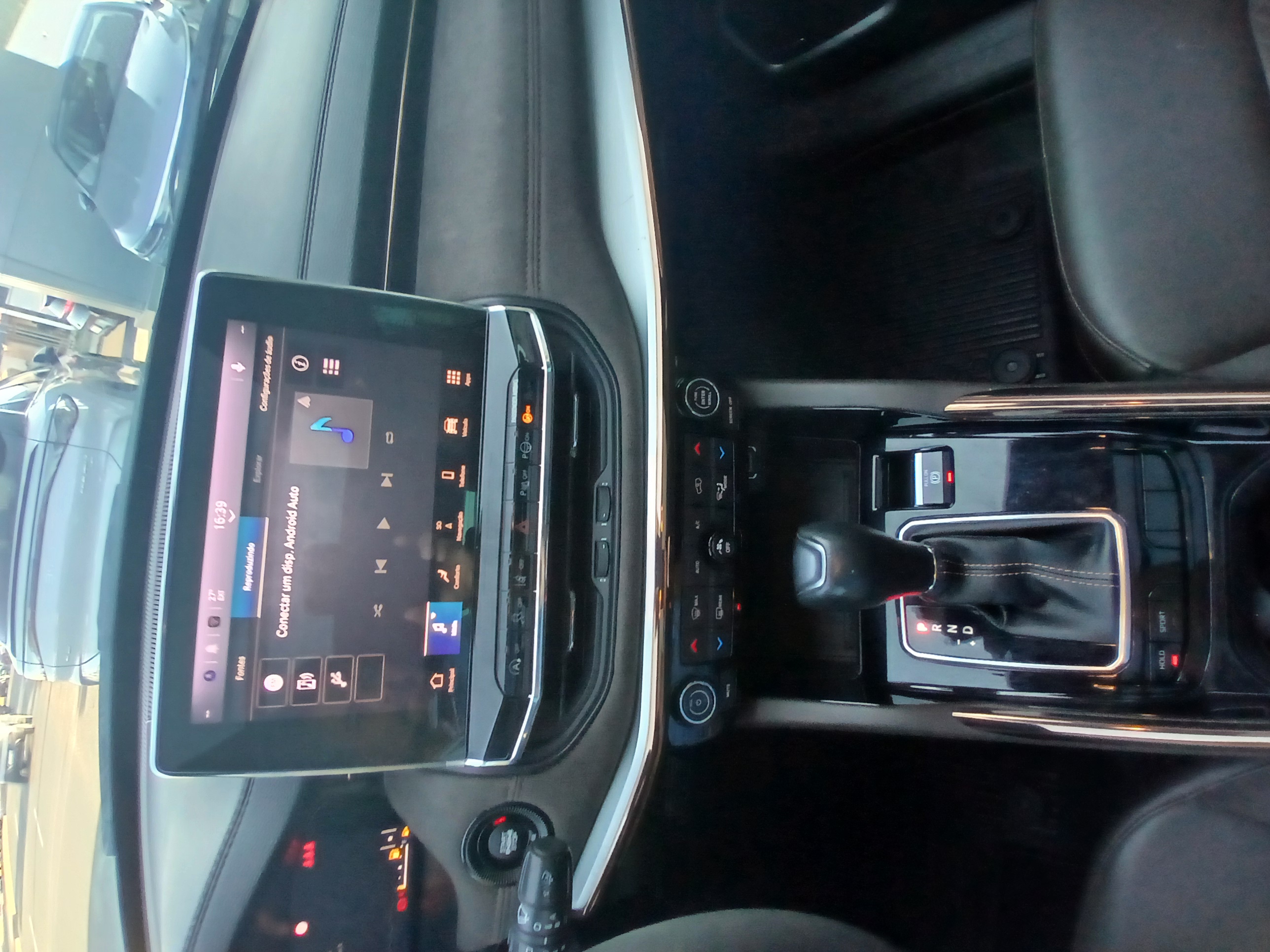 COMMANDER 1.3 T270 TURBO FLEX OVERLAND AT613