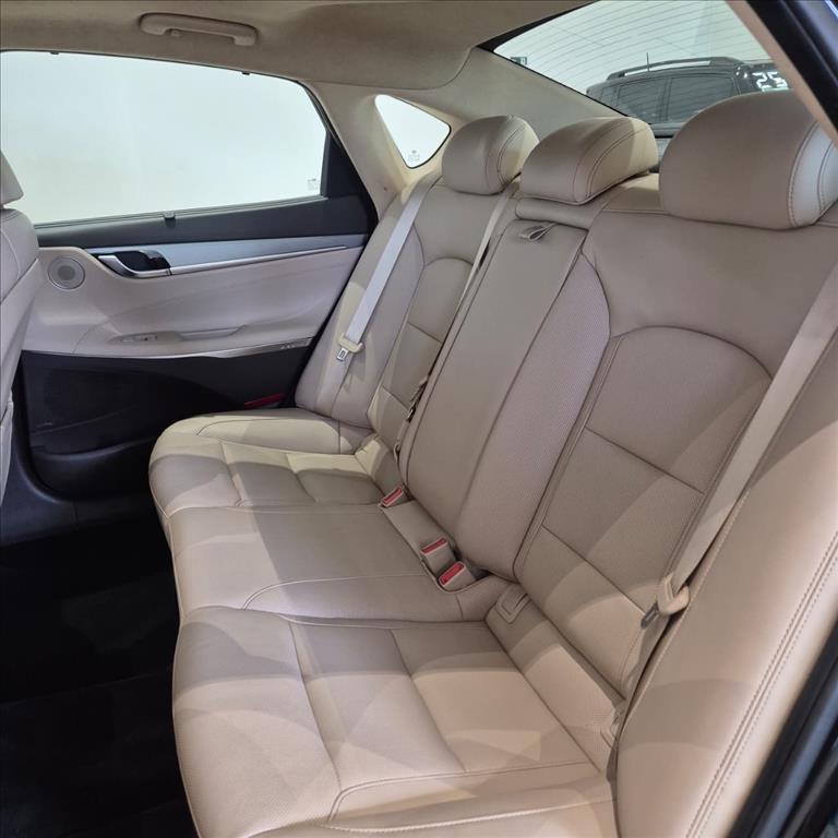 AZERA 3.0 V6 GDI GASOLINA AUTOMÁTICO17