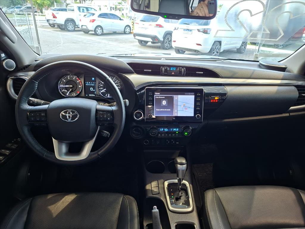 HILUX 2.8 D-4D TURBO DIESEL CD SRX 4X4 AUTOMÁTICO11