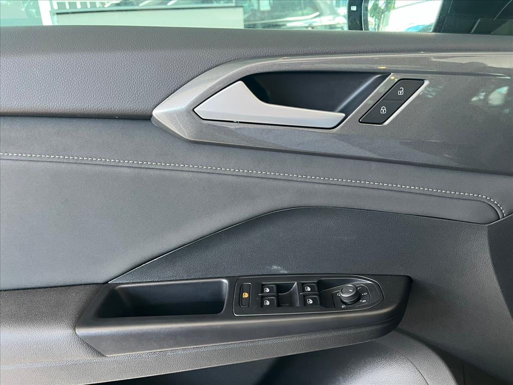 TAOS 1.4 250 TSI TOTAL FLEX HIGHLINE AUTOMÁTICO17