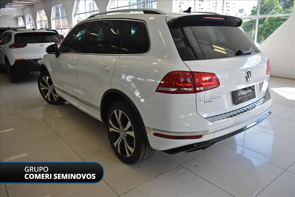 TOUAREG 4.2 R LINE V8 32V GASOLINA 4P TIPTRONIC3