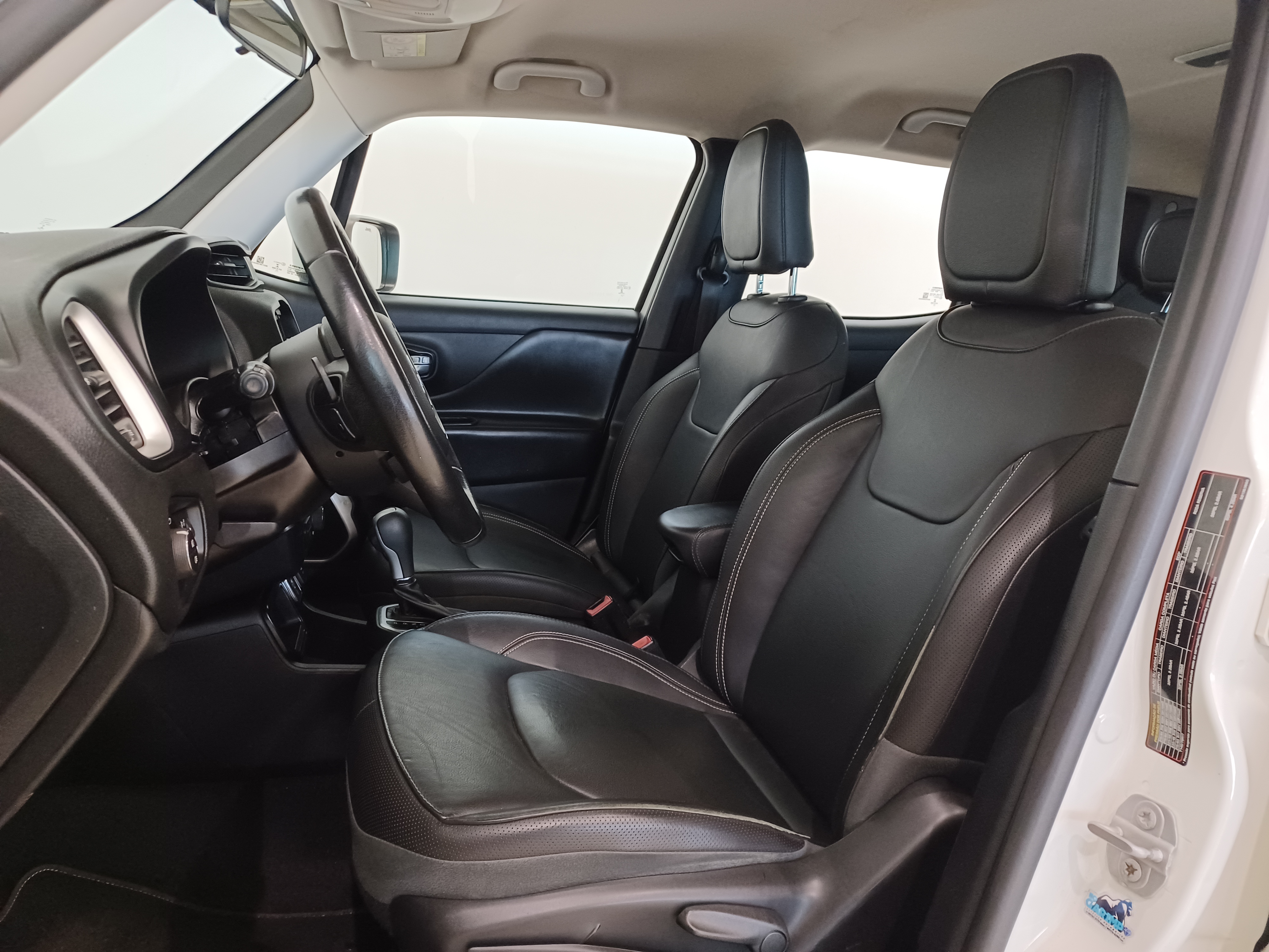 Jeep-RENEGADE-1.8 16V FLEX LONGITUDE 4P AUTOMÁTICO