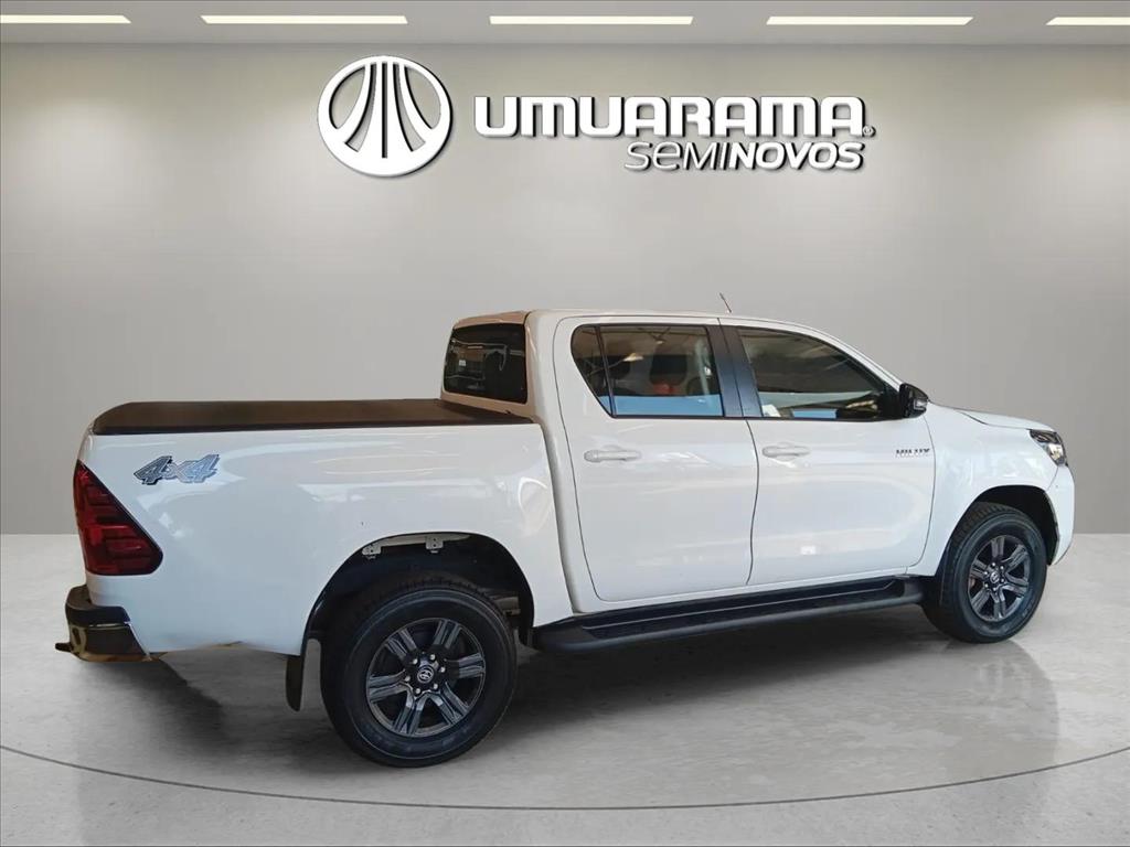 HILUX 2.8 D-4D TURBO DIESEL CD SR 4X4 AUTOMÁTICO3