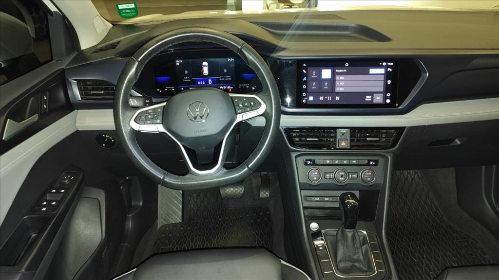 TAOS 1.4 250 TSI TOTAL FLEX COMFORTLINE AUTOMÁTICO15
