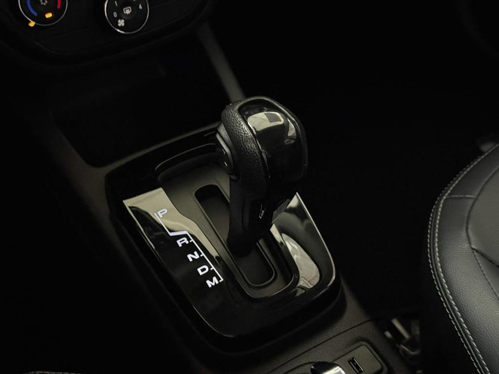 SPIN 1.8 PREMIER 8V FLEX 4P AUTOMÁTICO9