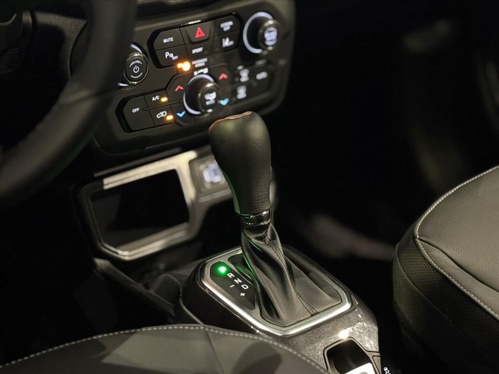 RENEGADE 1.3 T270 TURBO FLEX LONGITUDE AT68