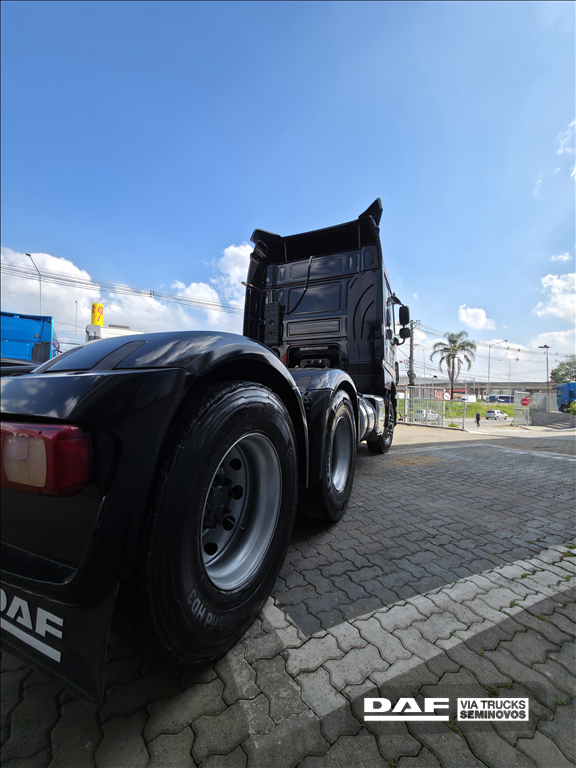 DAF-XF-FTT 530 6X4 SPACE CAB