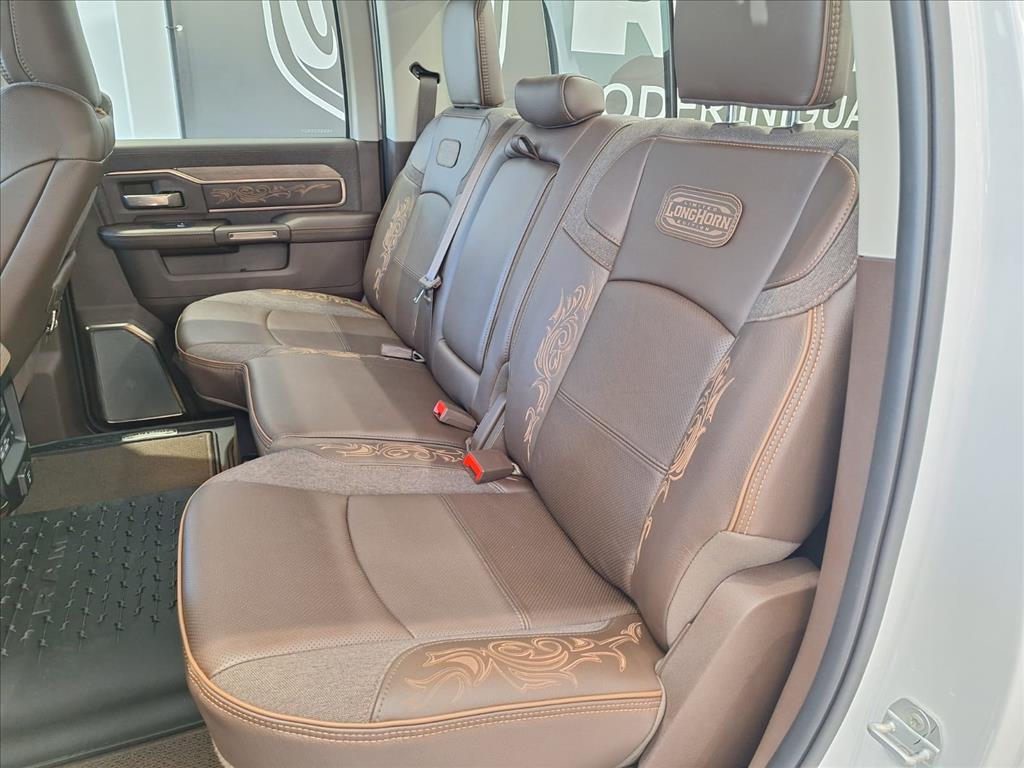 3500 6.7 I6 TURBO DIESEL LIMITED LONGHORN CD 4X4  AUTOMÁTICO15
