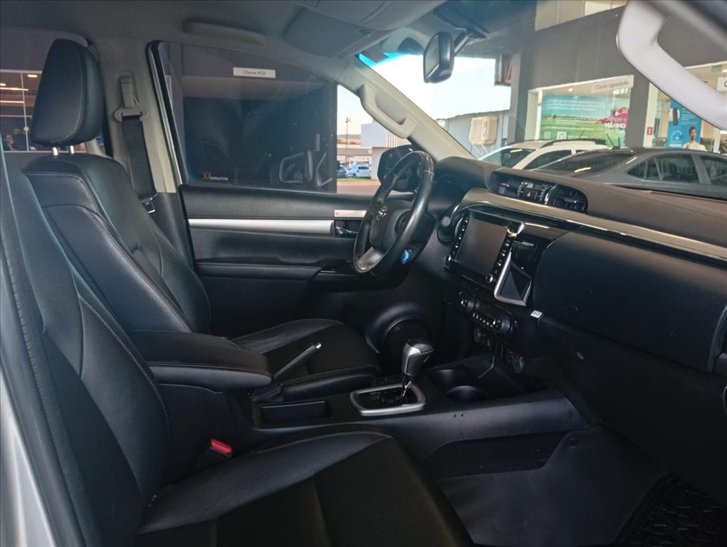 HILUX 2.8 D-4D TURBO DIESEL CD SRV 4X4 AUTOMÁTICO8