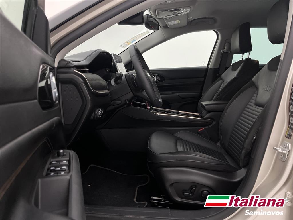 COMMANDER 1.3 T270 TURBO FLEX LIMITED AT68