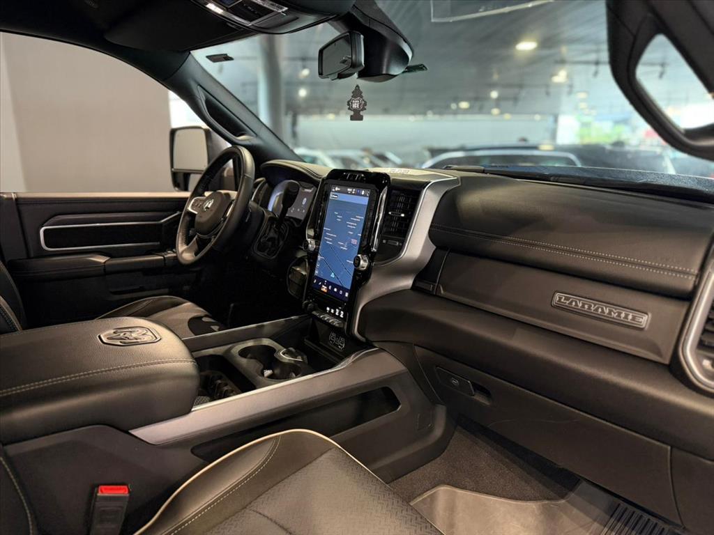 2500 6.7 I6 TURBO DIESEL LARAMIE NIGHT EDITION CD 4X4 AUTOMÁTICO4