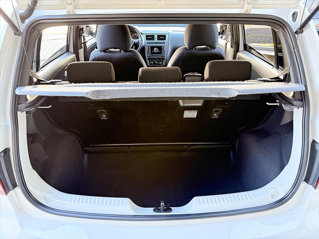 Volkswagen Fox - 1.6 MSI TOTAL FLEX XTREME 4P MANUAL
