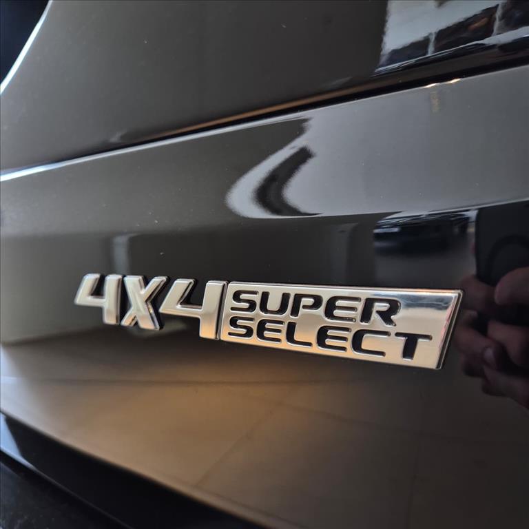 PAJERO SPORT 2.4 16V MIVEC TURBO DIESEL LEGEND BLACK AWD AUTOMÁTICO19