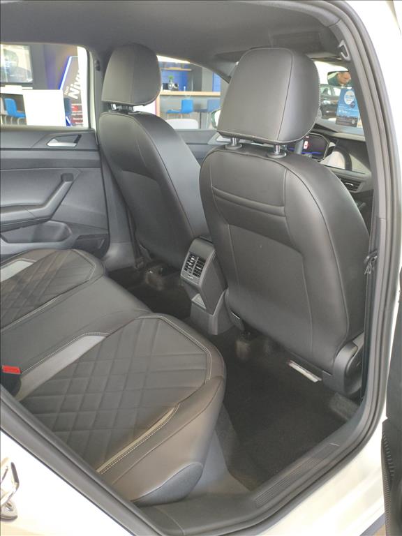 VIRTUS 1.4 250 TSI EXCLUSIVE AUTOMÁTICO7