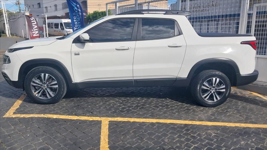 TORO 2.0 16V TURBO DIESEL FREEDOM 4WD AT9