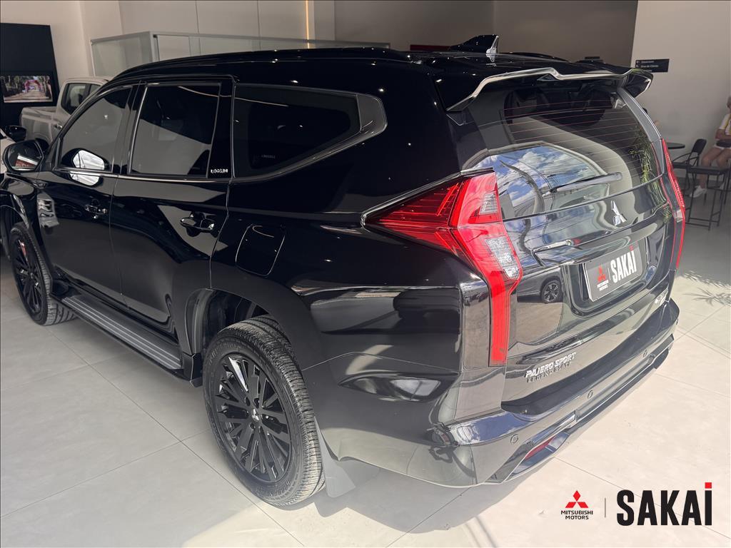 Mitsubishi-PAJERO SPORT-2.4 16V MIVEC TURBO DIESEL LEGEND BLACK AWD AUTOMÁTICO