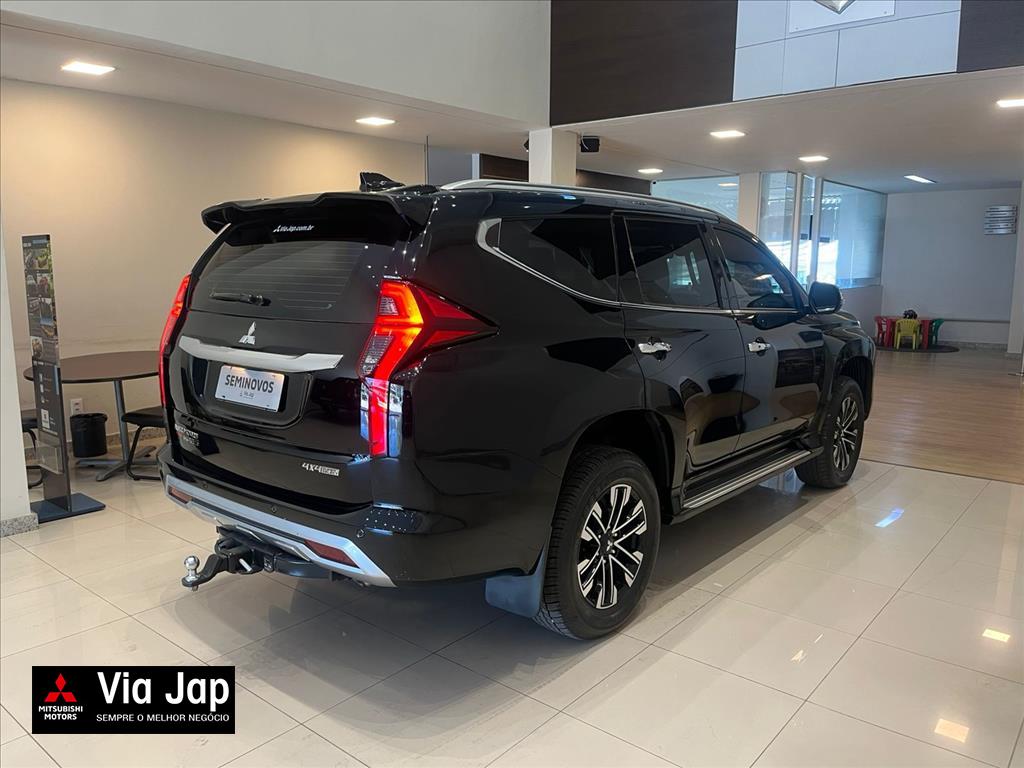 Mitsubishi-PAJERO SPORT-2.4 16V MIVEC TURBO DIESEL HPE-S AWD AUTOMÁTICO