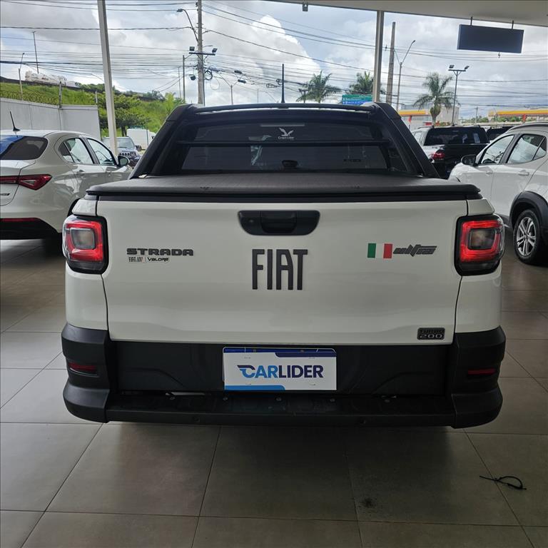 STRADA 1.0 TURBO 200 FLEX ULTRA CD CVT4