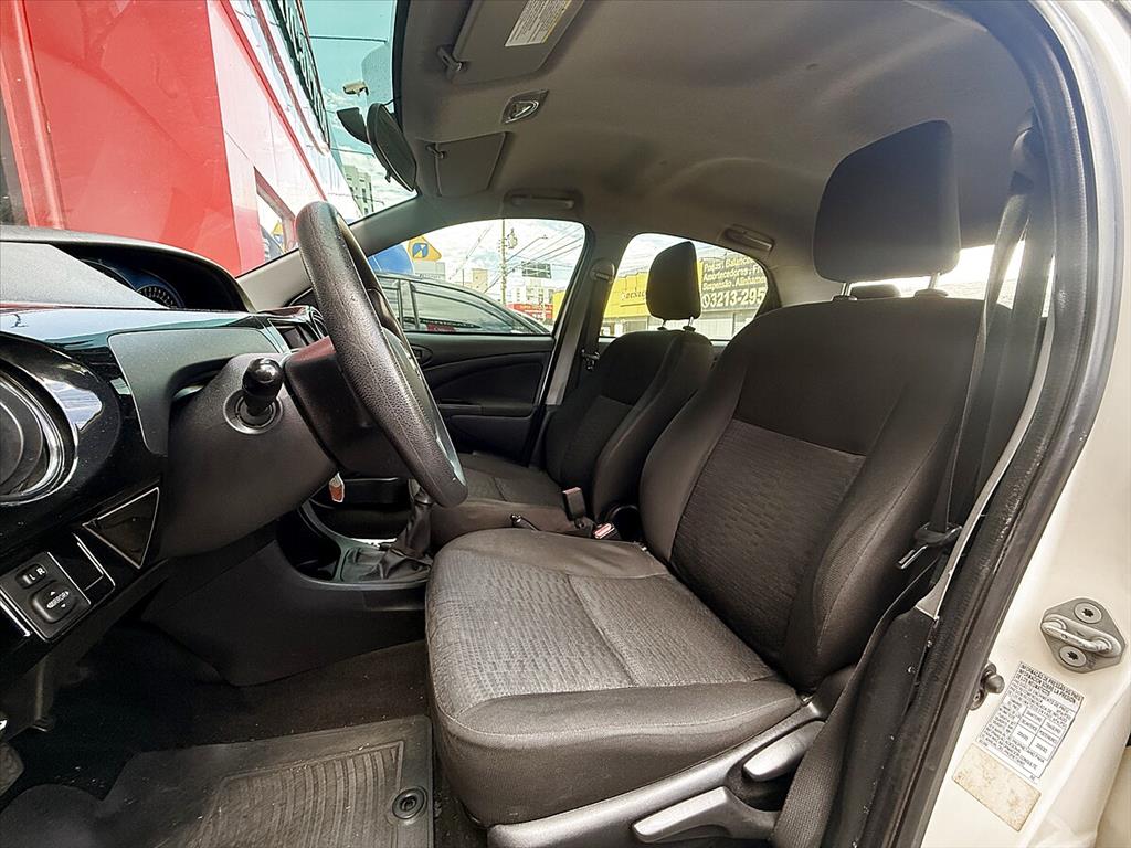 Toyota Etios - 1.5 X SEDAN 16V FLEX 4P MANUAL