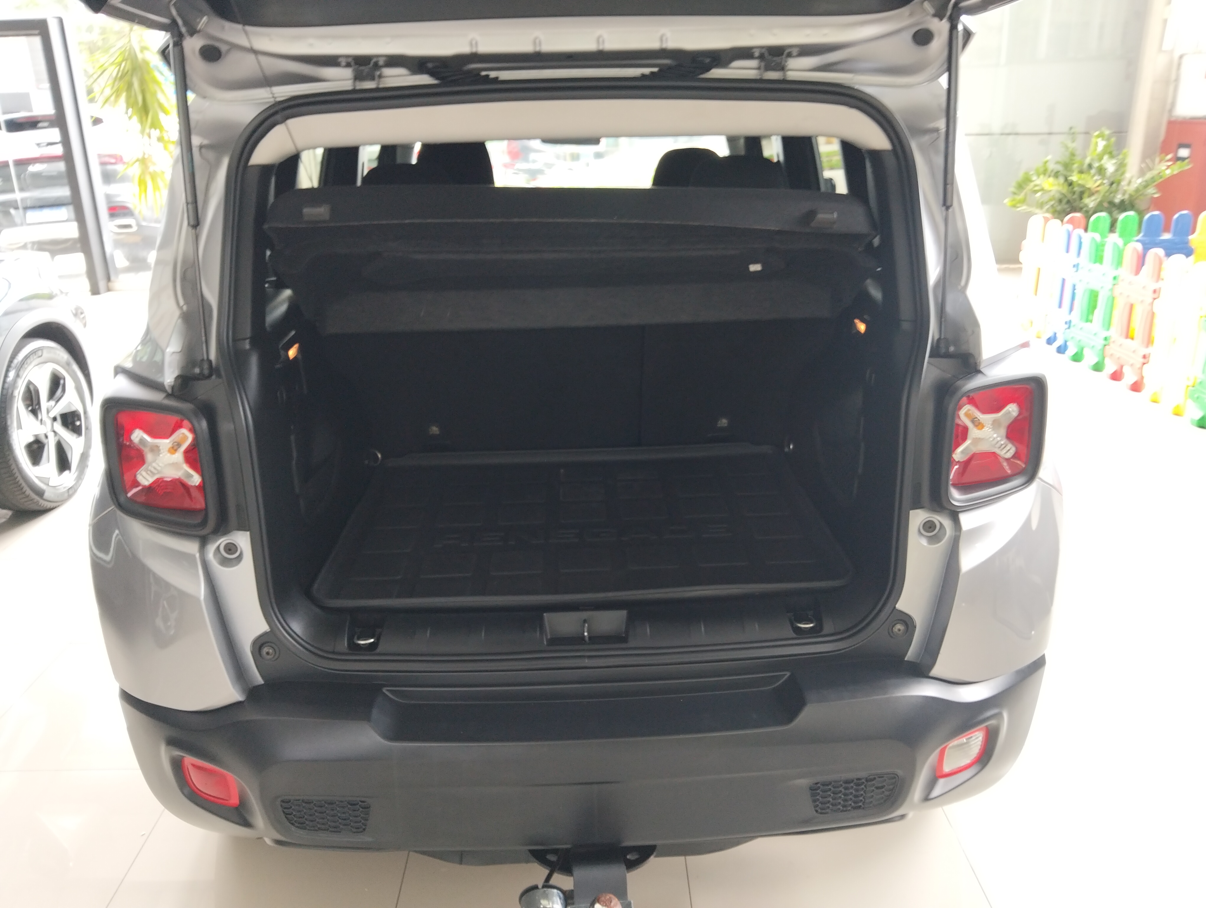 RENEGADE 1.8 16V FLEX 4P AUTOMÁTICO6