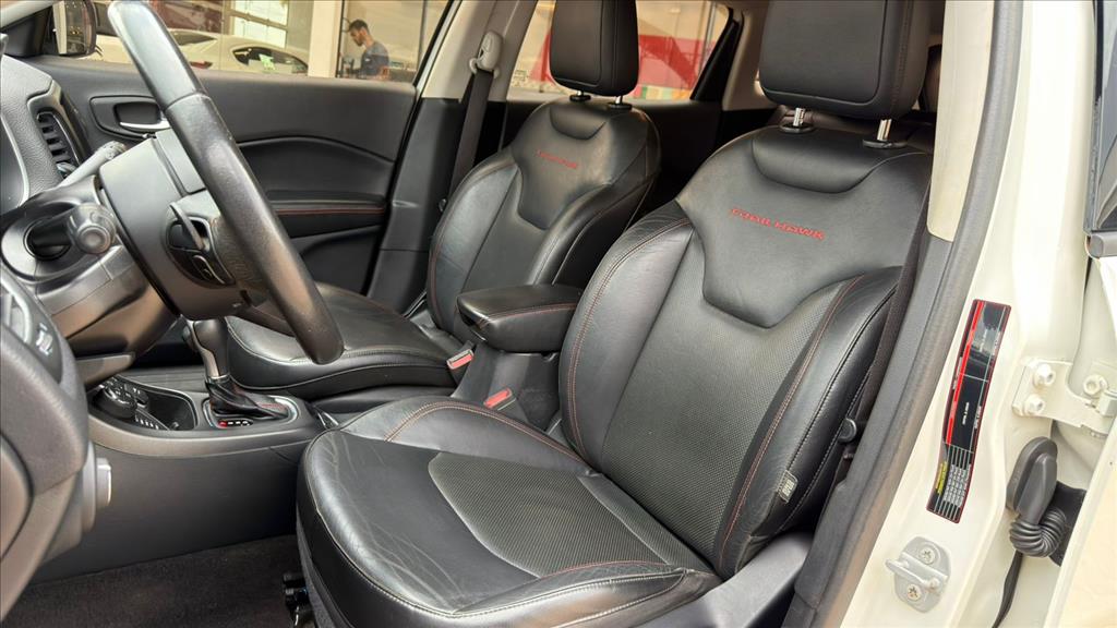 COMPASS 2.0 16V DIESEL TRAILHAWK 4X4 AUTOMÁTICO4