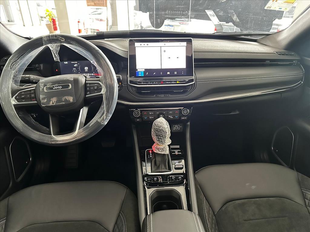 COMPASS 2.0 HURRICANE 4 TURBO GASOLINA BLACKHAWK AT913