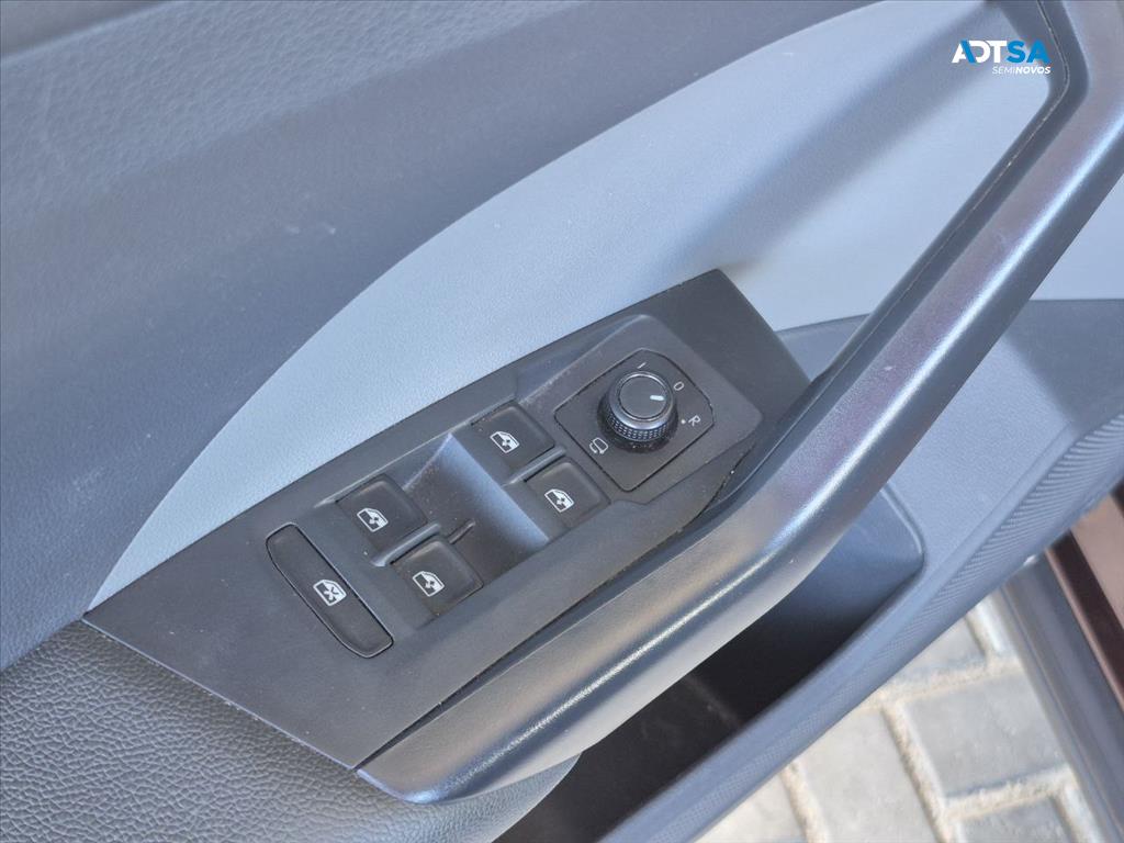 VOLKSWAGEN T-CROSS 1.0 200 TSI TOTAL FLEX COMFORTLINE AUTOMÁTICO
