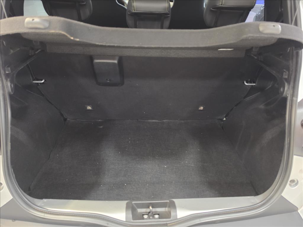 KWID 1.0 12V SCE FLEX OUTSIDER MANUAL12