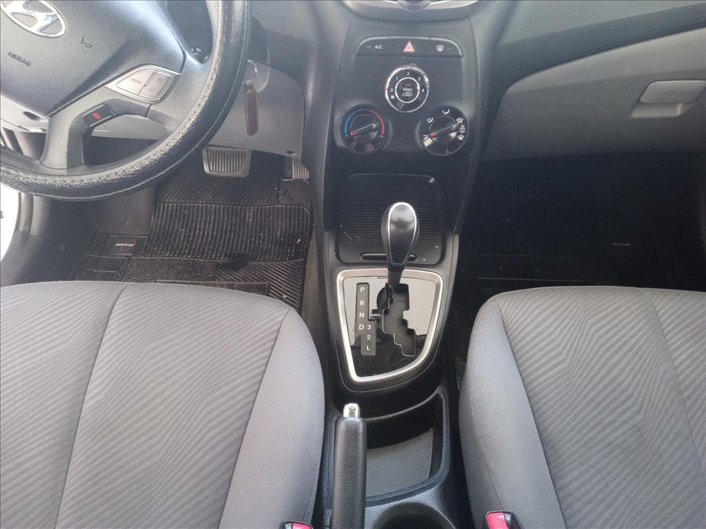 HB20S 1.6 COMFORT PLUS 16V FLEX 4P AUTOMÁTICO