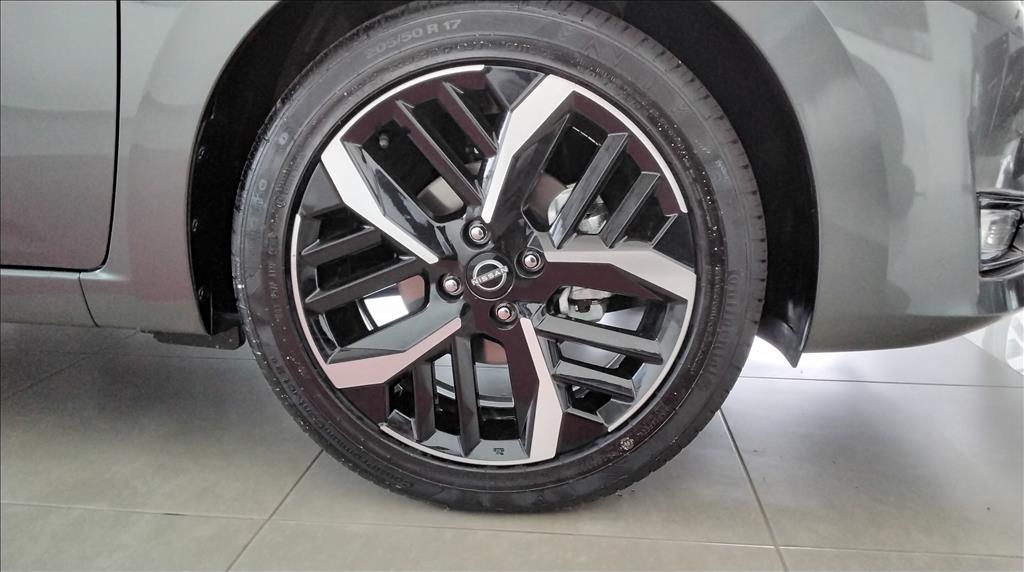 VERSA 1.6 16V FLEX EXCLUSIVE XTRONIC13