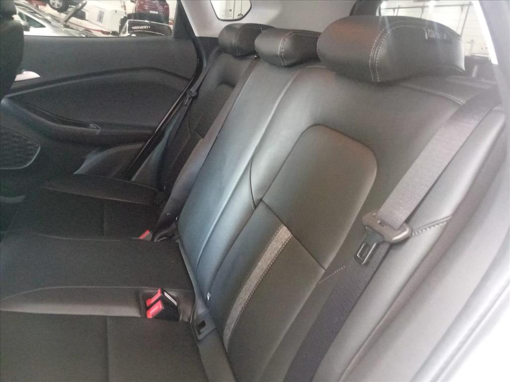 TRACKER 1.0 TURBO FLEX LTZ AUTOMÁTICO14