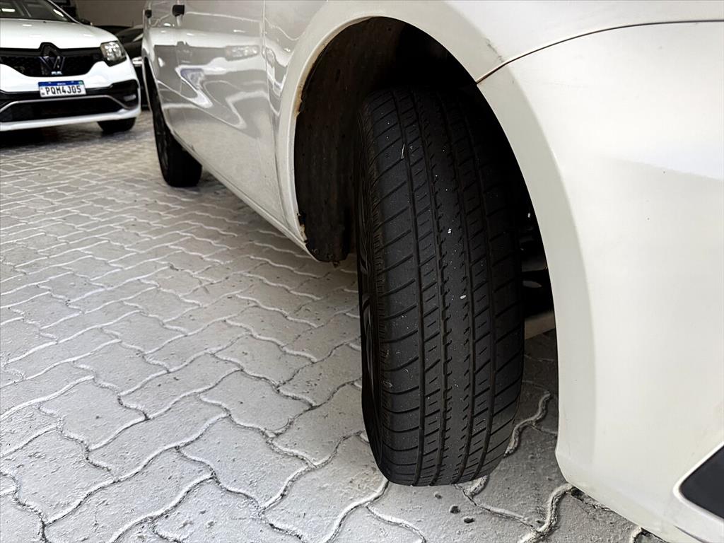 Volkswagen Gol - 1.6 MSI TOTALFLEX TRENDLINE 4P MANUAL