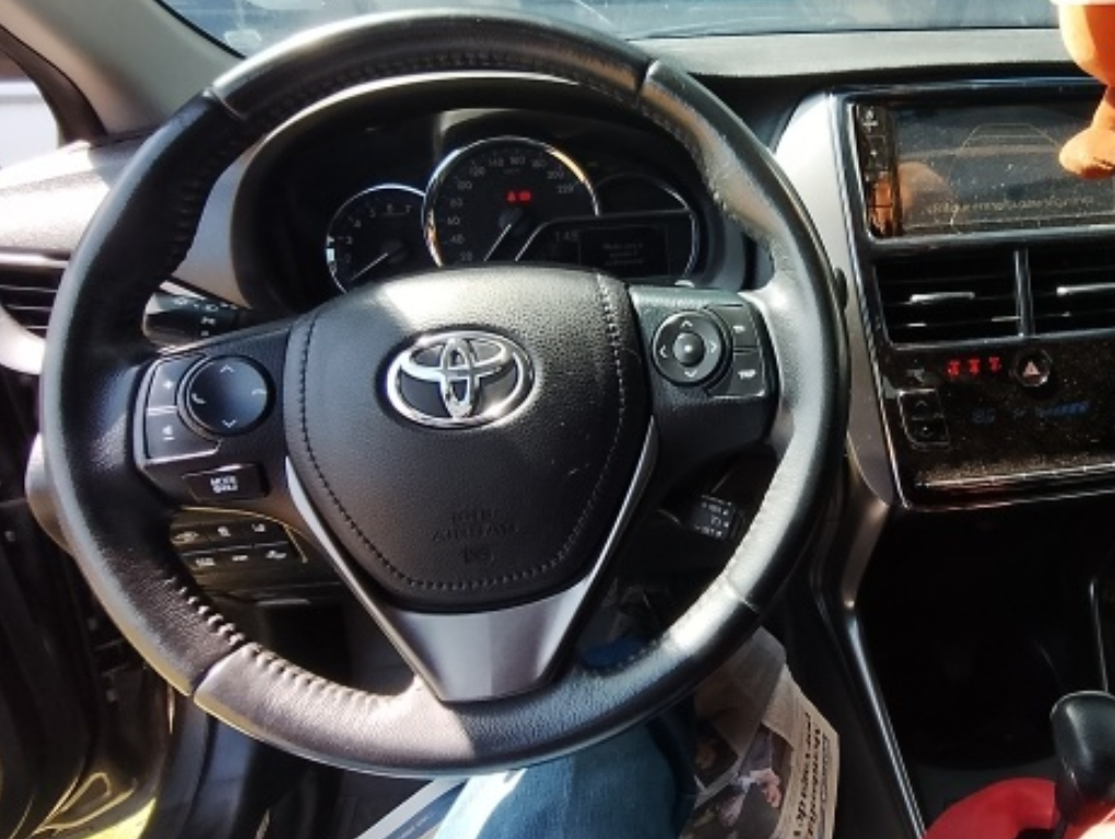 Toyota-YARIS-1.5 16V FLEX SEDAN XS CONNECT MULTIDRIVE