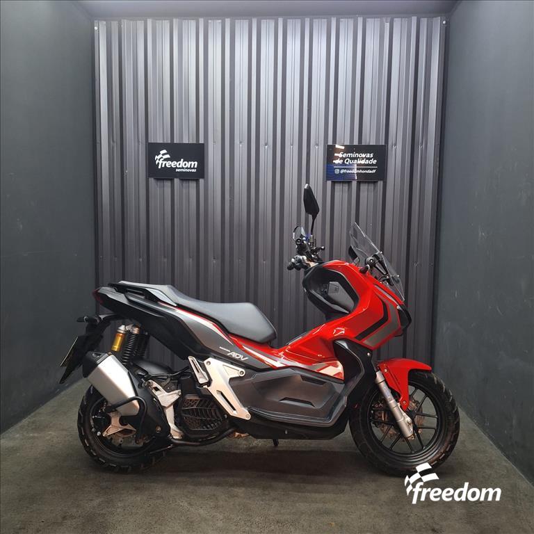 Moto HONDA do modelo ADV ADV 2024/2024