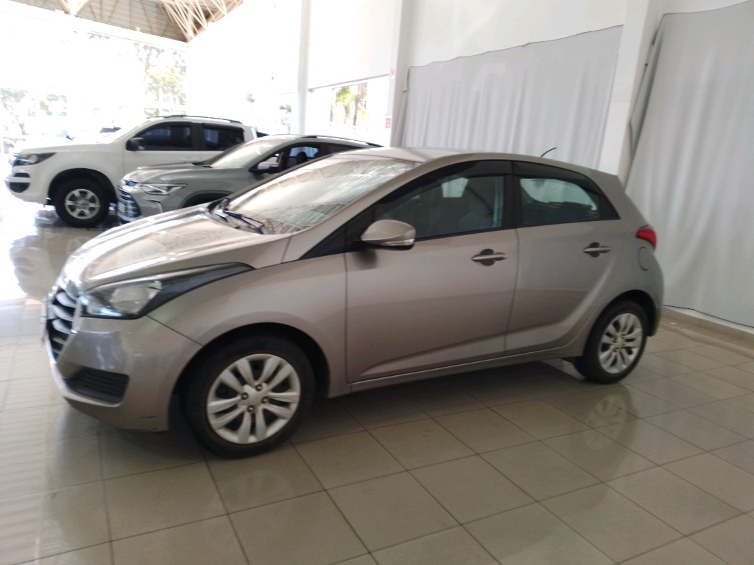 Hyundai-HB20-1.0 COMFORT PLUS 12V FLEX 4P MANUAL