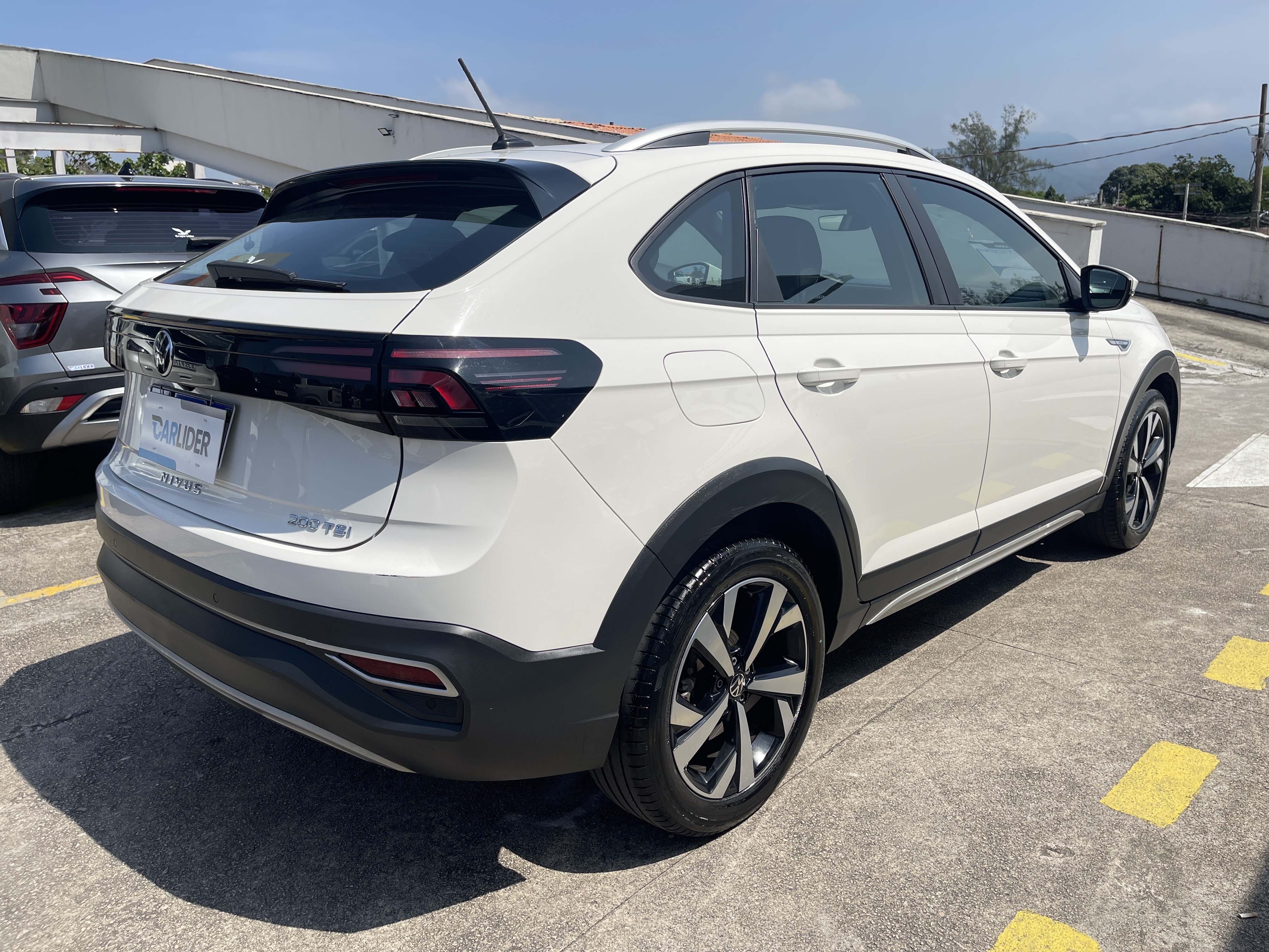 NIVUS 1.0 200 TSI TOTAL FLEX HIGHLINE AUTOMÁTICO4