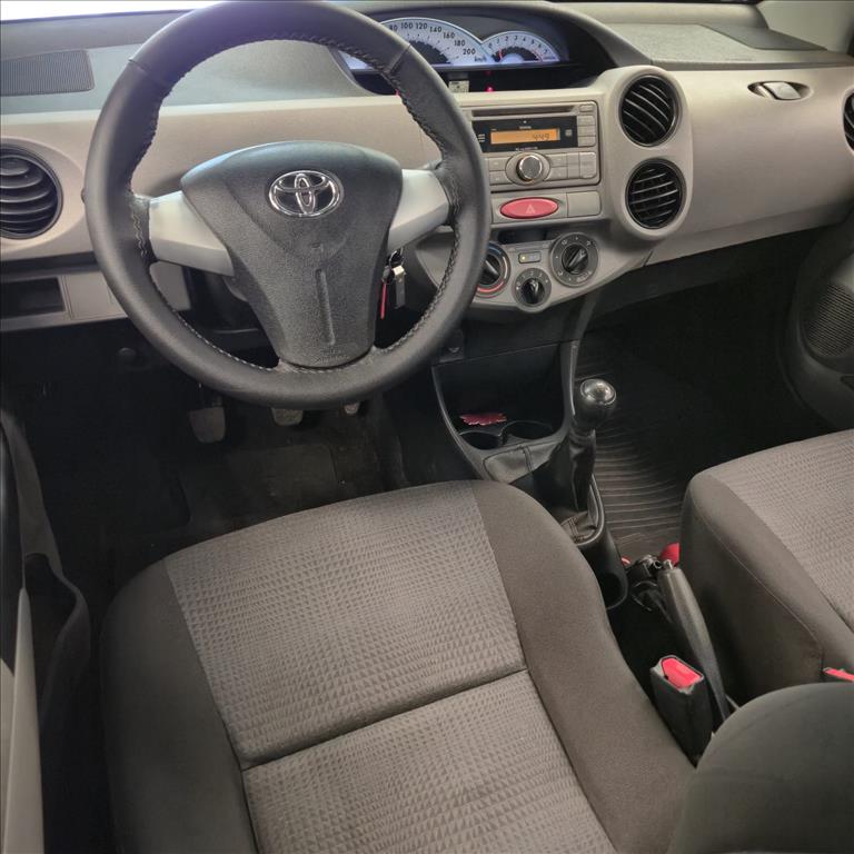 ETIOS 1.3 XS 16V FLEX 4P MANUAL9
