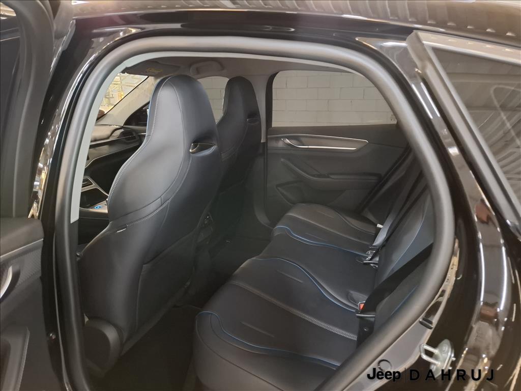 KING 1.5 DM-I PHEV GS AUTOMÁTICO8