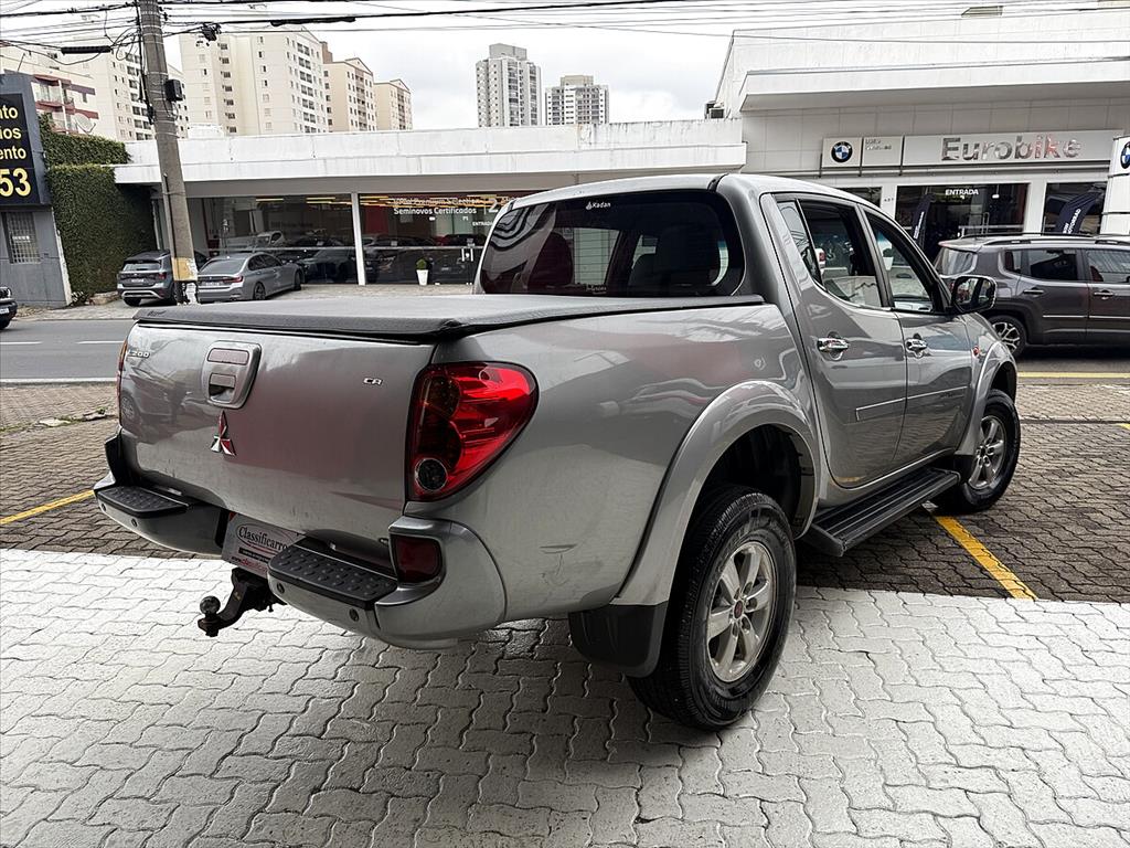 Mitsubishi L200 Triton - 3.2 HPE 4X4 CD 16V TURBO INTERCOOLER DIESEL 4P AUTOMÁTICO