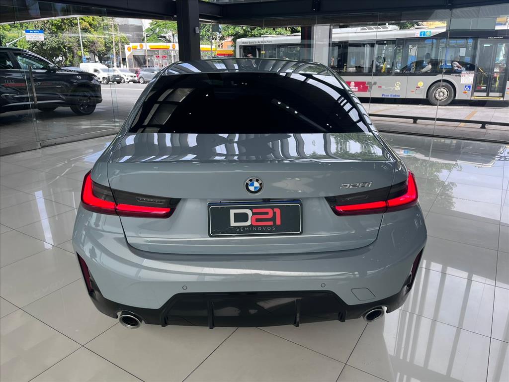 BMW-320i-2.0 16V TURBO FLEX M SPORT AUTOMÁTICO