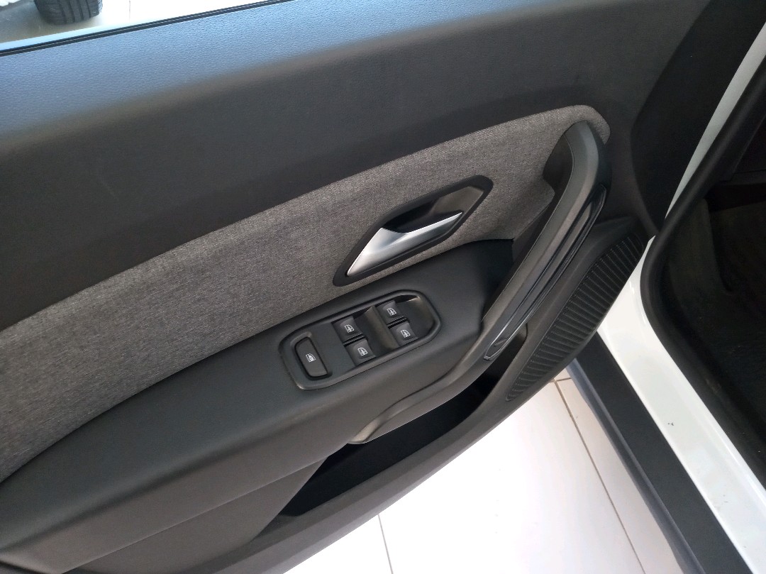 DUSTER 1.6 16V SCE FLEX INTENSE X-TRONIC9