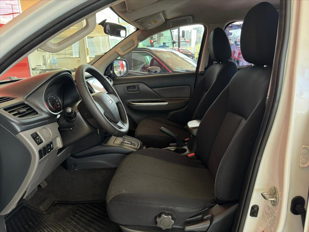 Mitsubishi-L200 TRITON-2.4 16V TURBO DIESEL OUTDOOR GLS CD 4X4 AUTOMÁTICO