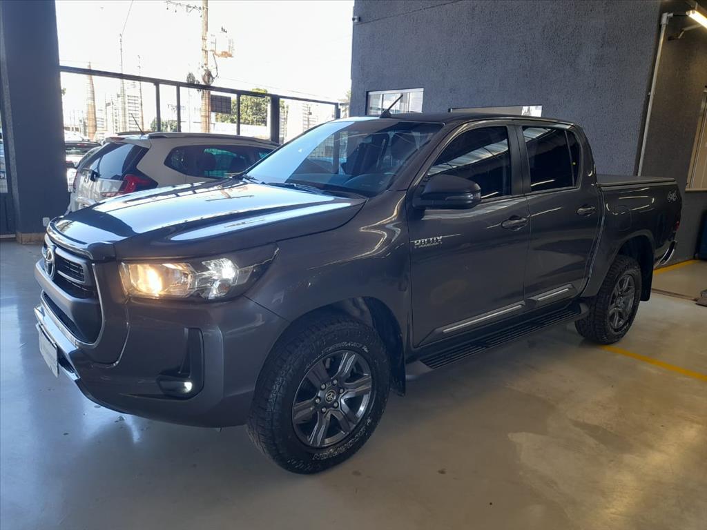 HILUX 2.8 D-4D TURBO DIESEL CD SR 4X4 AUTOMÁTICO
