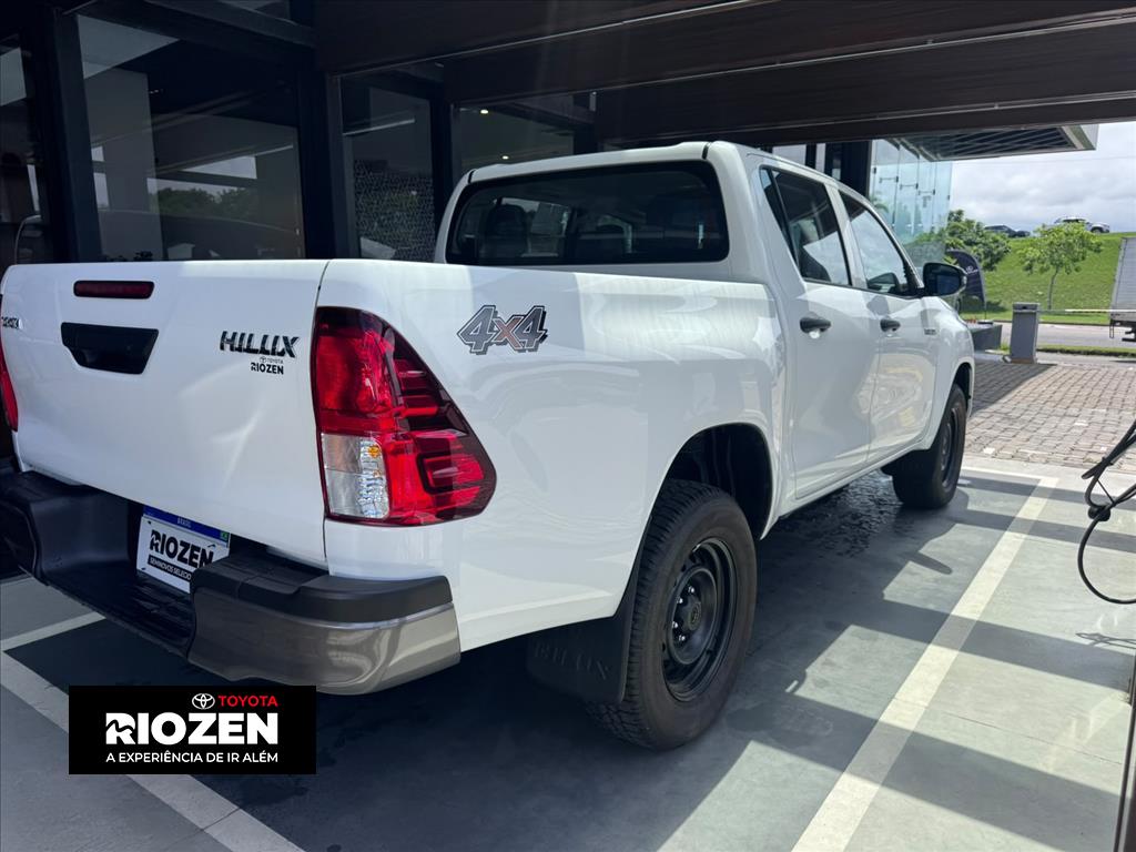 HILUX 2.8 D-4D TURBO DIESEL CD POWER PACK 4X4 AUTOMÁTICO2