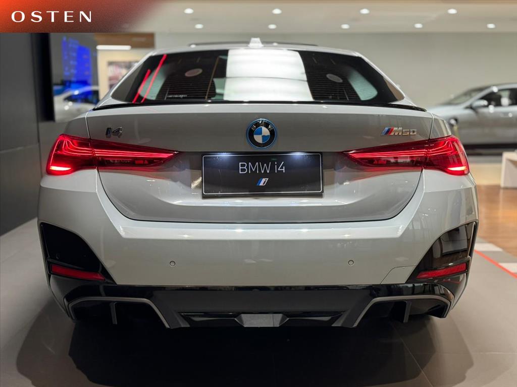BMW-I4-ELÉTRICO M50