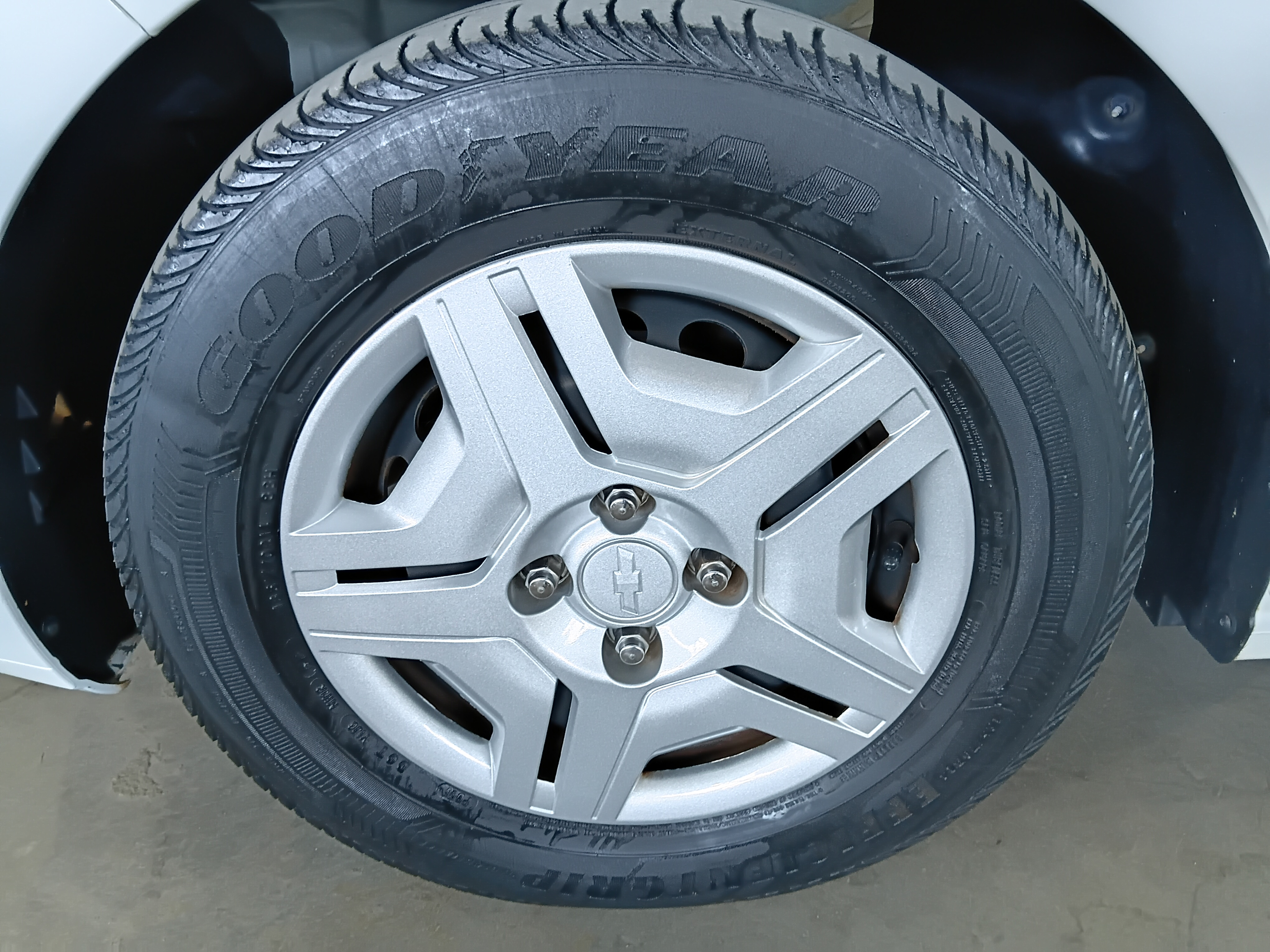 GM - Chevrolet-ONIX-1.0 MPFI JOY 8V FLEX 4P MANUAL
